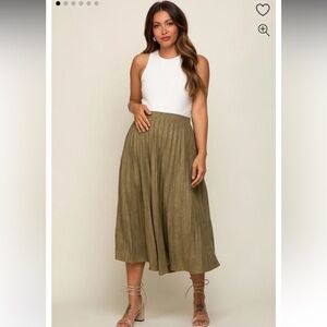 Olive Suede Pleated Maternity Midi Skirt *SM*